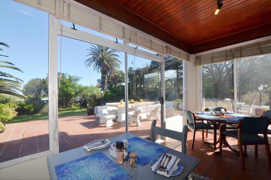 11 Bedroom Property for Sale in Milnerton Western Cape